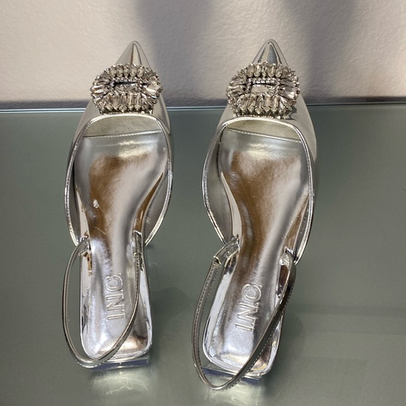 I.N.C Metallic Silver Flat Shoe Size 7 - Picture 2 of 6